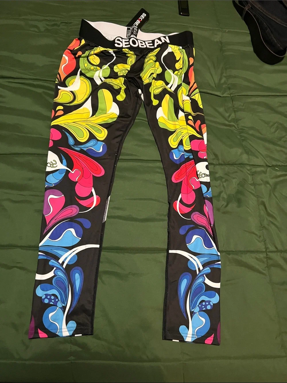 SEOBEAN Men’s Black Multicolor Printed Leggings